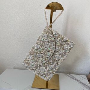 Vintage Pearl Snowflake Clutch with Beds and Sequin Decor
